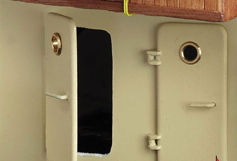 
Türen
Türen im Schiffsmodellbau sind wichtige...