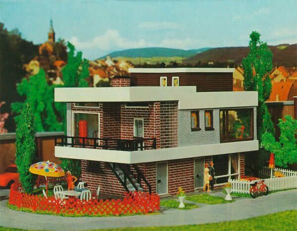 B-257 Modernes Haus mit Flachdach